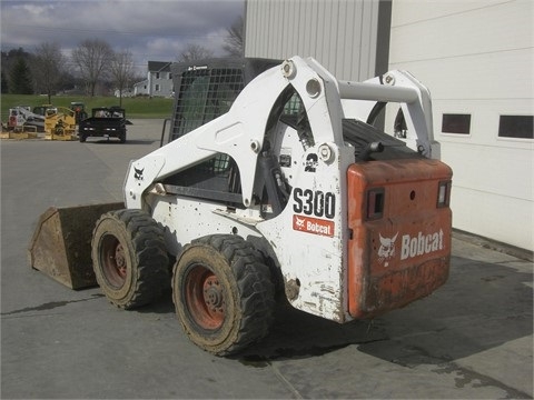 Minicargadores Bobcat S300 usada a la venta Ref.: 1441653701575798 No. 2