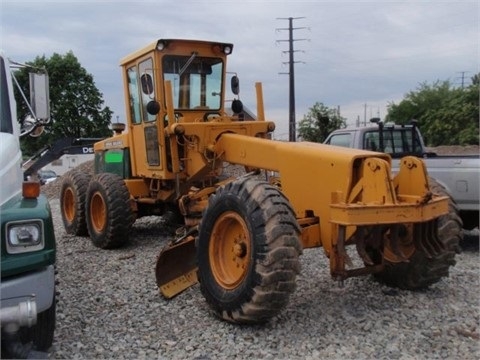 Motoconformadoras Deere 570A de medio uso en venta Ref.: 1441737455250137 No. 2