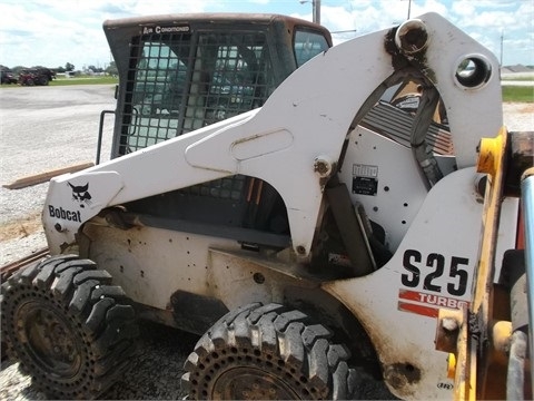 Minicargadores Bobcat S250 importada en buenas condiciones Ref.: 1442521769563759 No. 3