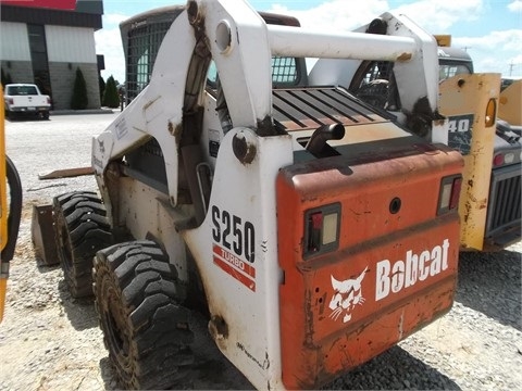 Minicargadores Bobcat S250 importada en buenas condiciones Ref.: 1442521769563759 No. 4