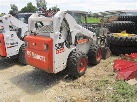 Minicargadores Bobcat S250 importada de segunda mano Ref.: 1442601526538074 No. 4