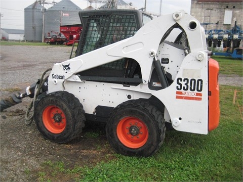 Minicargadores Bobcat S300 de segunda mano Ref.: 1443050750439432 No. 2