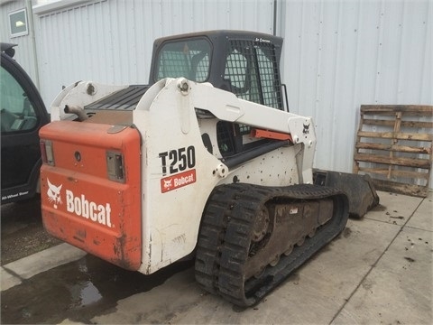 Minicargadores Bobcat T250 seminueva en perfecto estado Ref.: 1443469780932569 No. 4