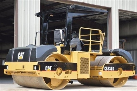 Compactadora Vibratoria Caterpillar CB-634D en buenas condiciones Ref.: 1443476778138188 No. 4