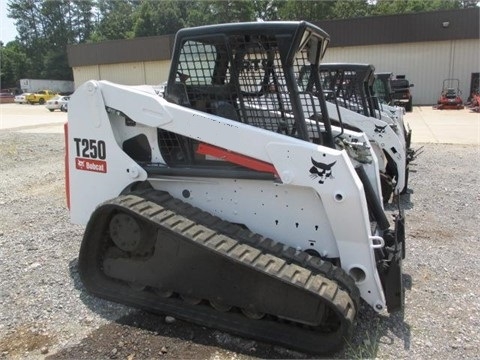 Minicargadores Bobcat T250 de segunda mano Ref.: 1444766492149545 No. 3