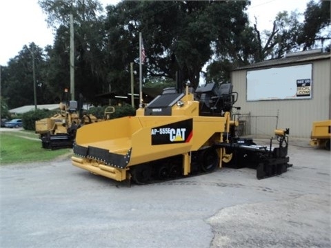 Pavimentadoras Caterpillar AP-555E