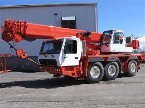 Cranes Grove GMK3050