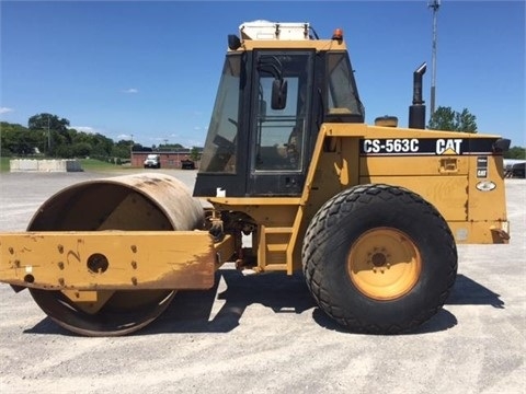 Compactadora Vibratoria Caterpillar CS-563C