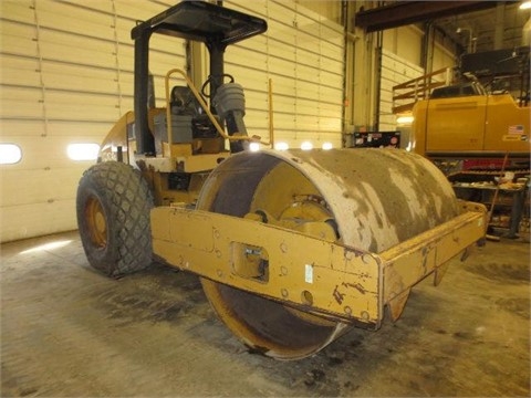 Compactadora Vibratoria Caterpillar CS-533E en venta, usada Ref.: 1447785814192540 No. 4