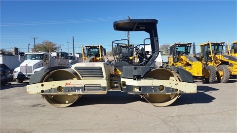 Compactadora Vibratoria Volvo DD138