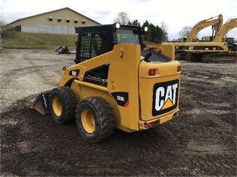 Minicargadores Caterpillar 242B seminueva en perfecto estado Ref.: 1449255735367733 No. 4