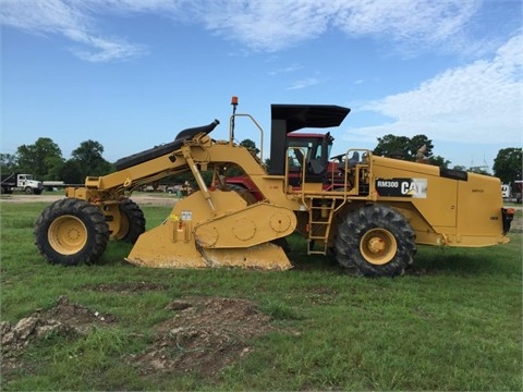 Recycles Caterpillar RM300