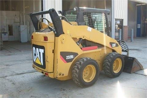 Minicargadores Caterpillar 232B seminueva en perfecto estado Ref.: 1450143758215458 No. 4