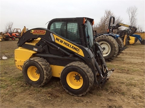 Minicargadores New Holland L225 usada en buen estado Ref.: 1450295124007338 No. 3