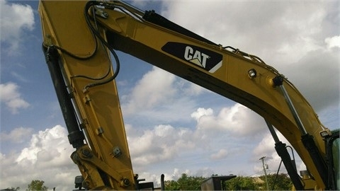 Excavadoras Hidraulicas Caterpillar 325DL en venta Ref.: 1450731830295198 No. 3