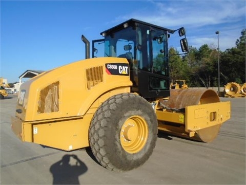 Compactadora Vibratoria Caterpillar CS66B de segunda mano Ref.: 1453145884683635 No. 4