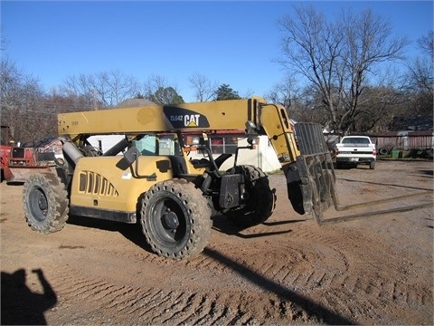 Telehandler Caterpillar TL642