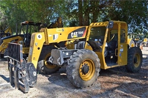 Telehandler Caterpillar TL642