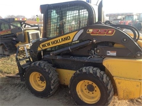 Minicargadores New Holland L220 de segunda mano a la venta Ref.: 1453490298560880 No. 2