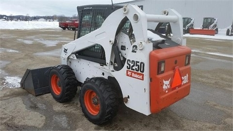 Minicargadores Bobcat S250 de importacion a la venta Ref.: 1454115344798038 No. 3