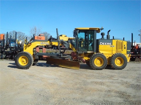 Motoconformadoras Deere 670G