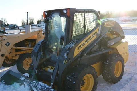 Minicargadores New Holland L225 de segunda mano en venta Ref.: 1455564756088756 No. 2