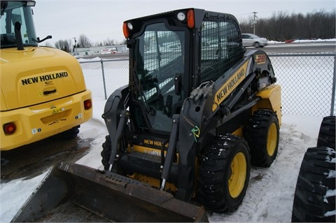 Minicargadores New Holland L218 de segunda mano en venta Ref.: 1455565026207512 No. 2