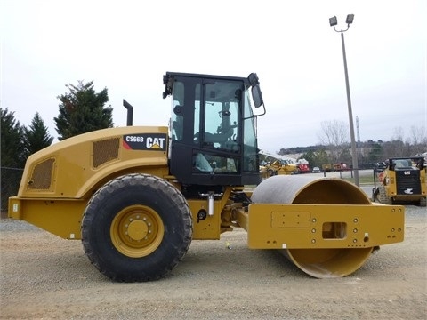 Compactadora Vibratoria Caterpillar CS66B en optimas condiciones Ref.: 1455667121152226 No. 4