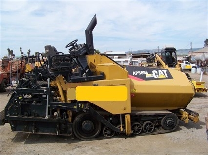 Pavers Caterpillar AP-555E