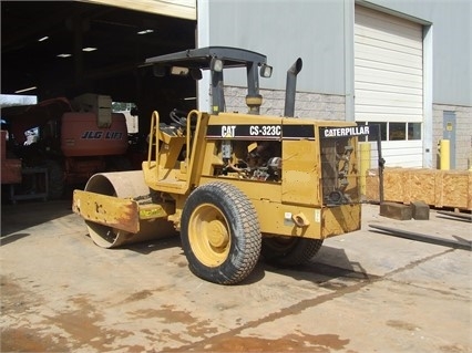 Compactadora Vibratoria Caterpillar CS-323 C de bajo costo Ref.: 1460422626200410 No. 2