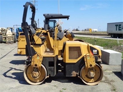 Compactadora Vibratoria Caterpillar CB-224E de segunda mano Ref.: 1461022662101312 No. 3