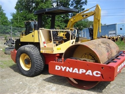 Compactadora Vibratoria Dynapac CA250D en venta, usada Ref.: 1461698533530773 No. 2