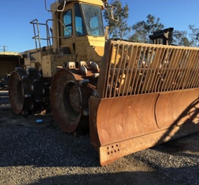 Compactadoras Suelos Y Rellenos Caterpillar 826C