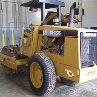 Vibratory Compactors Caterpillar CS-323 C