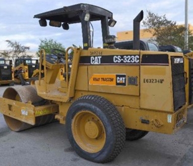 Compactadora Vibratoria Caterpillar CS-323 C usada a la venta Ref.: 1462310624588527 No. 3