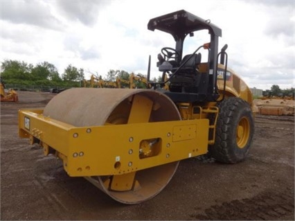 Compactadora Vibratoria Caterpillar CS56