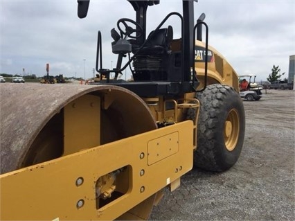 Compactadora Vibratoria Caterpillar CS56