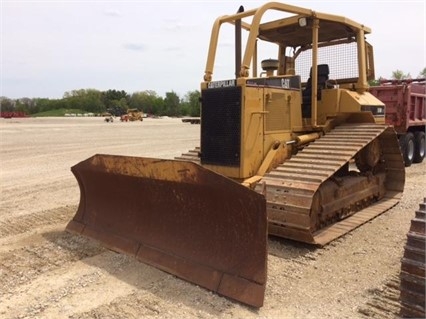 Dozers/tracks Caterpillar D5M