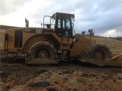 Compactadoras Suelos Y Rellenos Caterpillar 825G