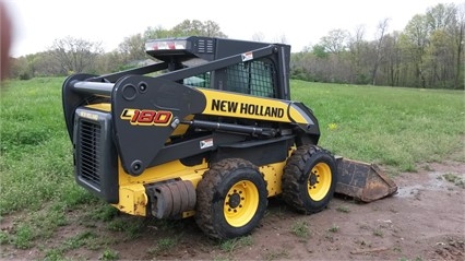 Minicargadores New Holland L180 usada a buen precio Ref.: 1467846473473992 No. 4