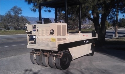 Compactadora Con Llantas Ingersoll-rand PT125R usada a buen preci Ref.: 1469549003889794 No. 3