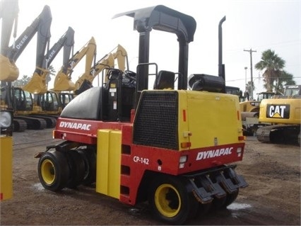 Compactadora Con Llantas Dynapac CP142 usada Ref.: 1469563363920631 No. 4