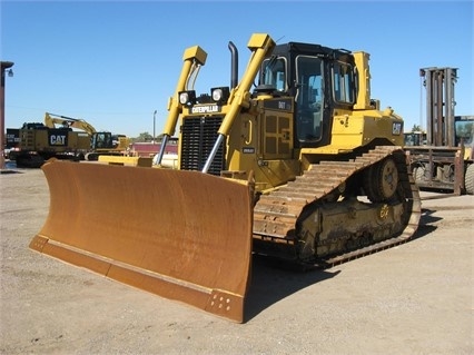 Dozers/tracks Caterpillar D6T