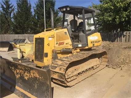 Dozers/tracks New Holland D95