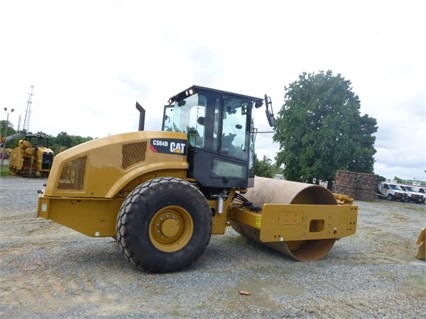 Compactadora Vibratoria Caterpillar CS64