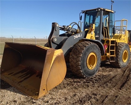 Wheel Loaders Deere 744J