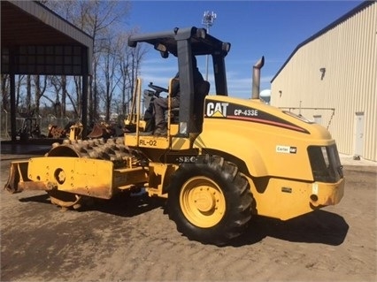 Compactadora Vibratoria Caterpillar CP-433E de medio uso en venta Ref.: 1476302670162420 No. 3