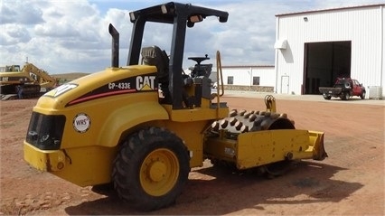 Compactadora Vibratoria Caterpillar CP-433E en buenas condiciones Ref.: 1476309253283002 No. 3