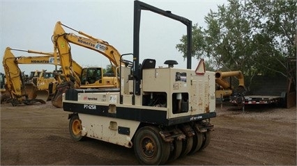 Compactadora Con Llantas Ingersoll-rand PT125R en buenas condicio Ref.: 1476734704592066 No. 3