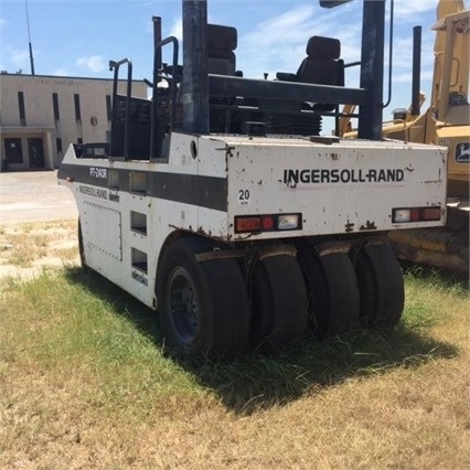 Compactadora Con Llantas Ingersoll-rand PT240 en optimas condicio Ref.: 1476735603236570 No. 3